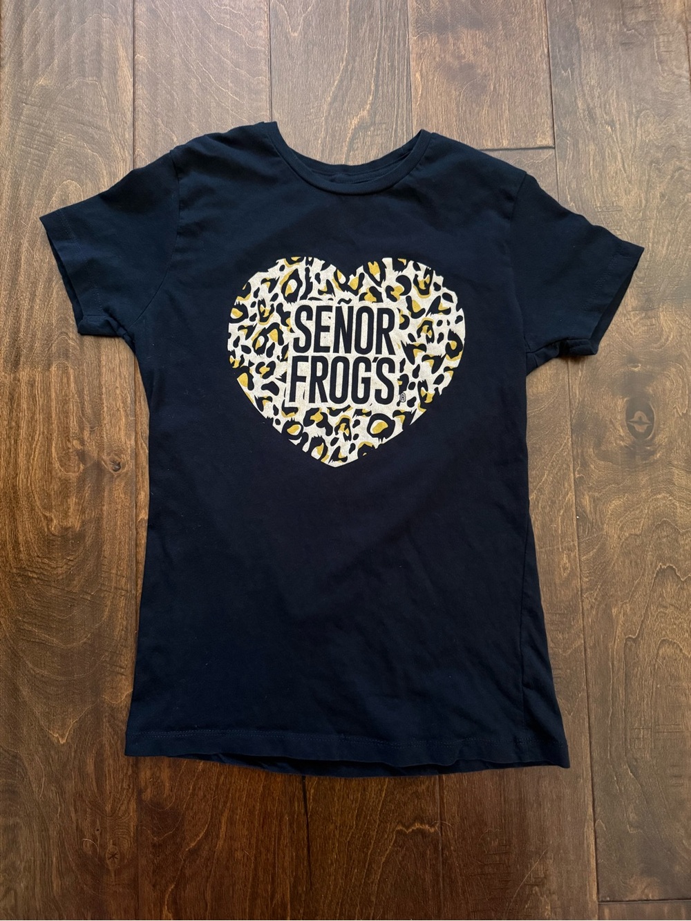 Señor Frogs Women’s Small Leopard Heart Tee